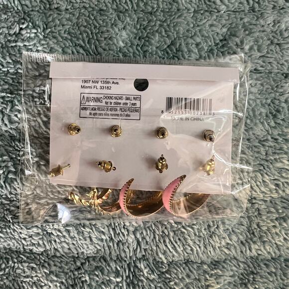 Gold Jewelry Bundle – D’Bello Earrings Sets & Celestial Anklet (3-Piece) - Picture 5 of 9